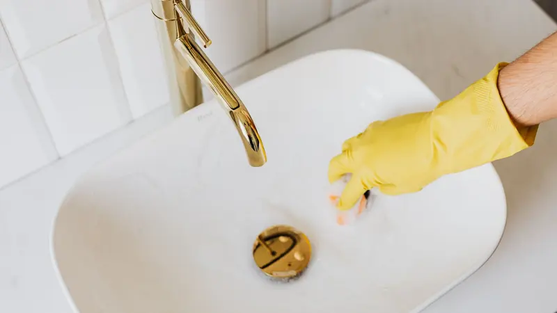 Emergency drain unblocking in Valencia and Alicante: sinks, toilets, showers and downpipes, same day